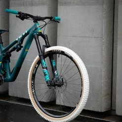 Onza Porcupine TRC 29x2.40 White Edition Faltreifen -REIFEN E-Bike Reifen Importe Magasin DSC00519 1 2400x3000 1