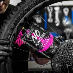 Muc-Off No Puncture Hassle Reifendichtmittel -REIFEN E-Bike Reifen Importe Magasin Muc Off No Puncture Hassle 4