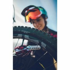 Lezyne Twin Kit Reifenreparaturset -REIFEN E-Bike Reifen Importe Magasin Twin Kit 2019 04 16 Lezyne Mountain Night 353 1800x1800